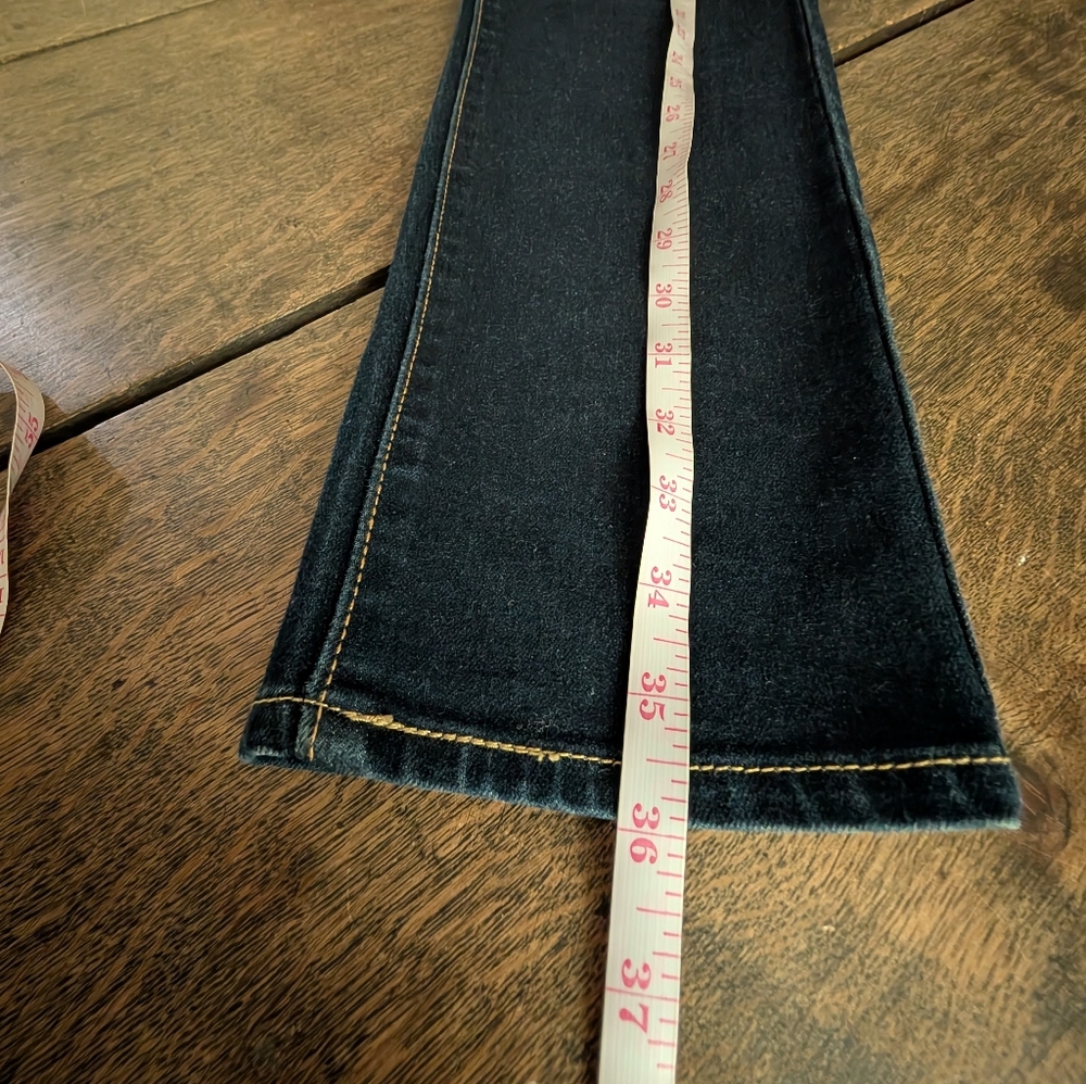 Levi's Demi Curve Jeans - Picture 6 of 6